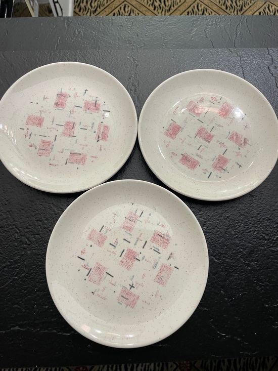 Vernon Ware Other - Vernon Metlox Tickled Pink Ceramic Bread Plates, Pink Geometric Pattern Set of 3